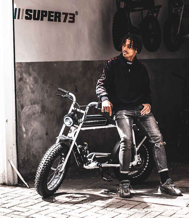 Super73 SG1 White lifestyle